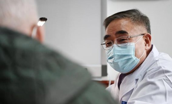 腿部症状警示：血栓的隐秘信号