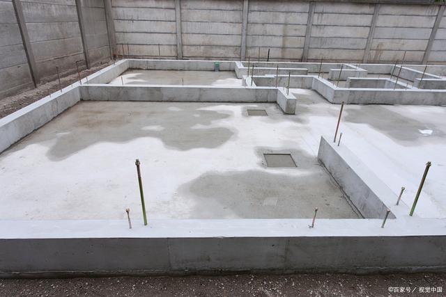 广州番禺通报楼顶建设游泳池事件：楼顶水池不属于消防水池
