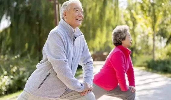 67岁苏州老人的健康秘诀：骨密度如30岁，四大习惯值得学习