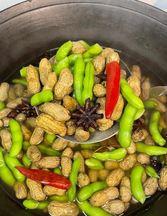 我妈的秘制五香花生毛豆：夏日里的绝佳小吃！
