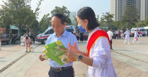 商丘市中心医院义诊活动：让健康服务触手可及