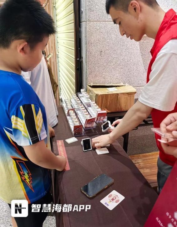 古城泉州的门匾故事：百街百“姓”百门匾展览的文化探秘