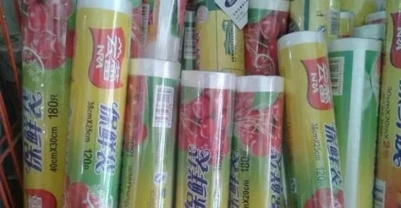 保鲜膜的隐患：致癌风险不容忽视