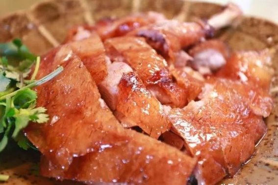 99%的人都爱吃的荔枝木烧鸽，养血生肌又益气，妥妥肉食天花板