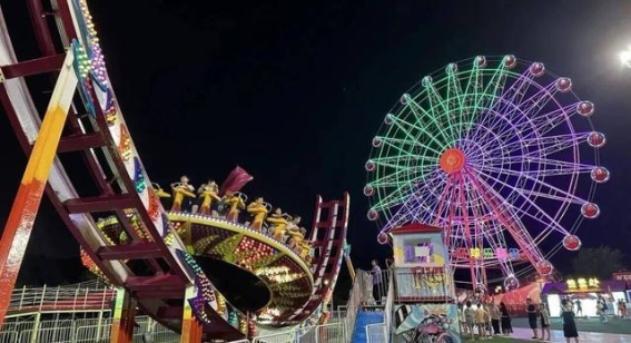 青岛世博园首届冰雪啤酒嘉年华：夏日冰雪与啤酒的极致碰撞