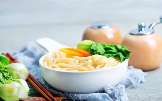 明日六月初十，若条件允许，建议：吃3样，尝2果，饮1茶，补苦夏