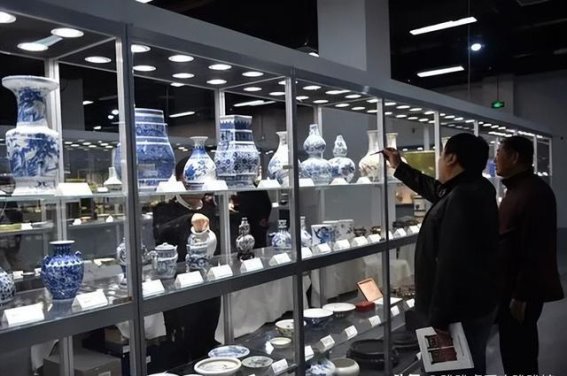 乾隆真迹被以17万低价骗走，刘岩鉴定骗局真相曝光