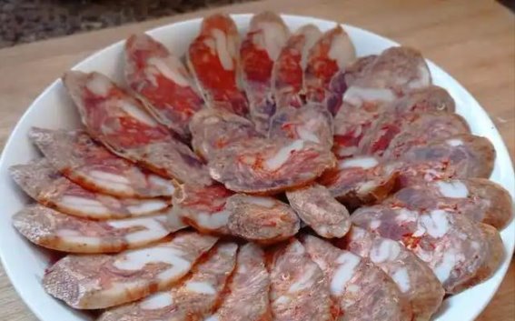 癌症风险逐渐逼近：这两种食物，再爱也要管住嘴