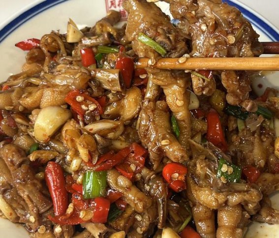 江西辣鸡爪神仙做法！一抿脱骨香辣过瘾，下饭神器，一试成瘾