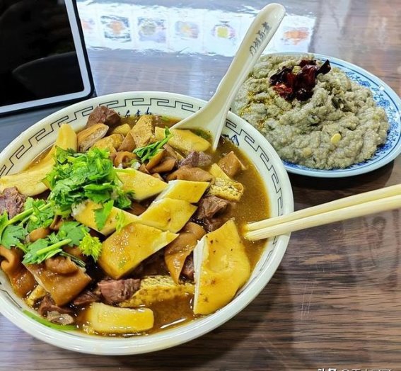 北京和新疆地方美食大比拼，太好吃了！快来尝尝！看你吃过几种？