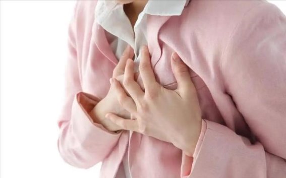 大蒜是乳腺结节的“发物”？这些食物对乳腺健康有潜在威胁