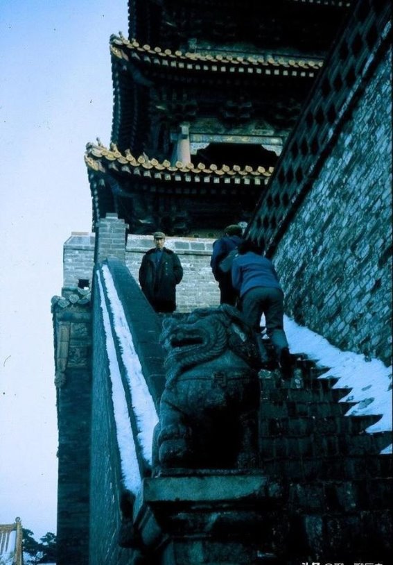 八十年代沈阳的记忆：历史与风景的交响曲