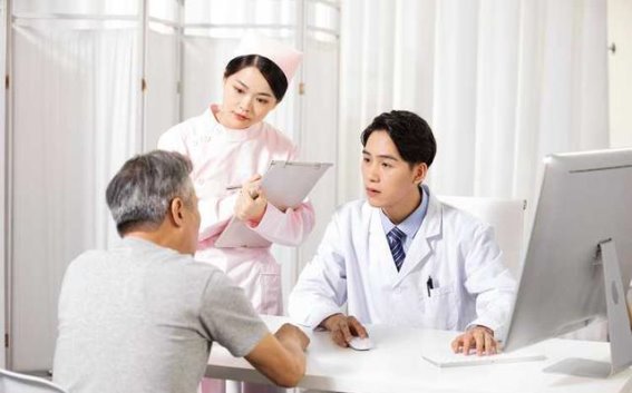 62岁女子控制早期糖尿病的秘诀，医生看后震惊：方法竟然如此简单