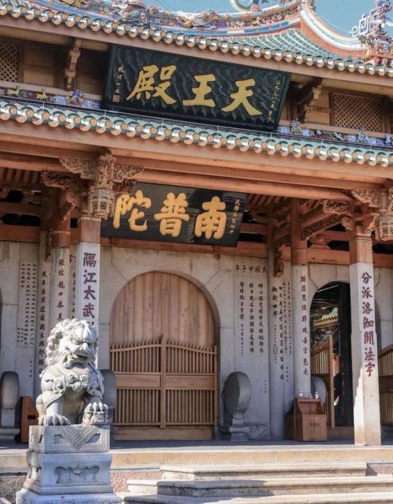 探秘厦门南普陀寺：千年古刹的神秘之旅