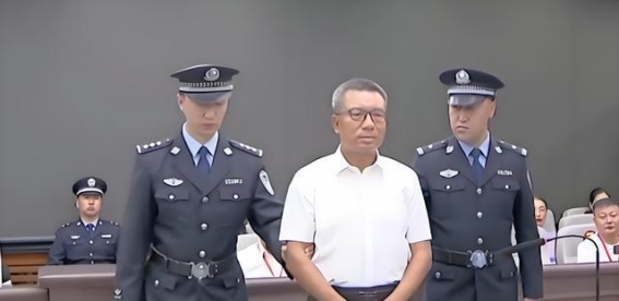 贪腐30亿，民众苦难：揭开腐败的真相